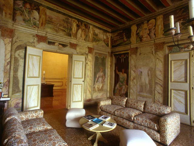 Villa Dei Vescovi ed i suoi interni